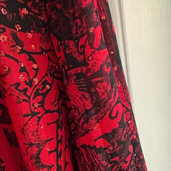Sara Michelle NWT Red & Black 3X Plus Sheer Chiffon Overlay Top Sparkle - Picture 6 of 9